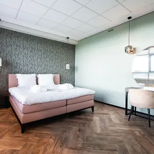 https://onderwijshotel-de-rooi-pannen-eindhoven.ihotelsrotterdam.com