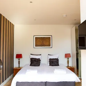 https://cafe-t-vonderke.ihotelsrotterdam.com